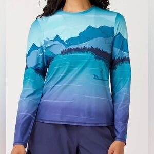 Krimson Klover Sara Long Sleeve Performance Top/Alpine Lake UPF 50+ Size S NWT